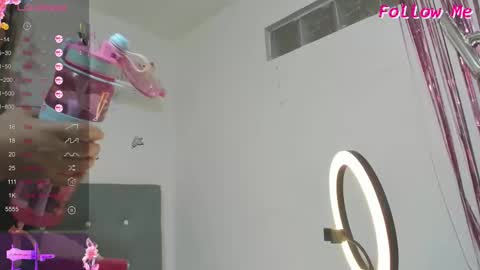 mailyn bakerrr  online show from February 7, 6:55 pm