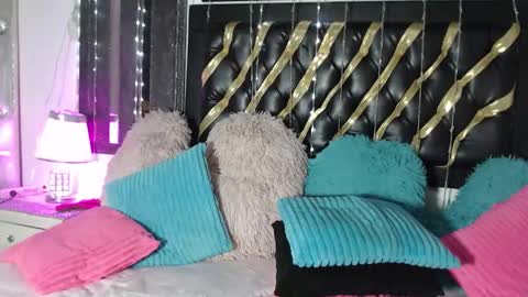 mailyn_gold online show from March 3, 11:38 am