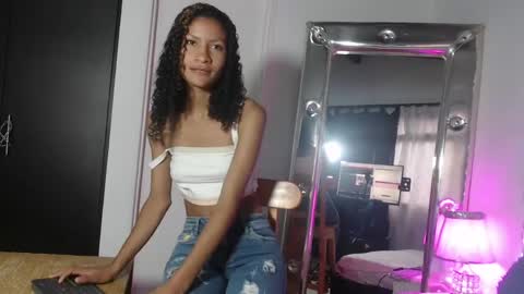 mailyn_gold online show from April 15, 11:28 am