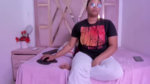 Snapshot of mairaasm chatting on May 28, 12:35 pm Mairaasm online show from May 28, 12:35 pm