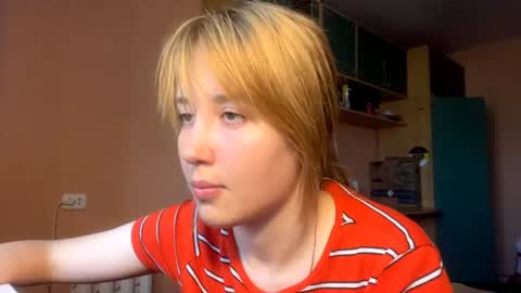 Snapshot of maisawin chatting on June 23, 2:15 pm Evie online show from June 23, 2:15 pm
