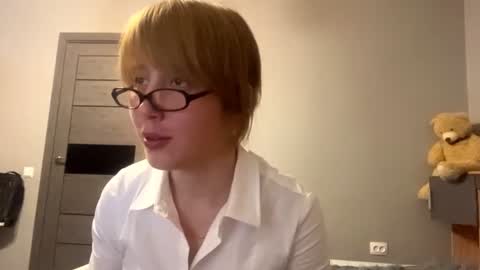 Snapshot of maisawin chatting on June 24, 2:27 pm Evie online show from June 24, 2:27 pm