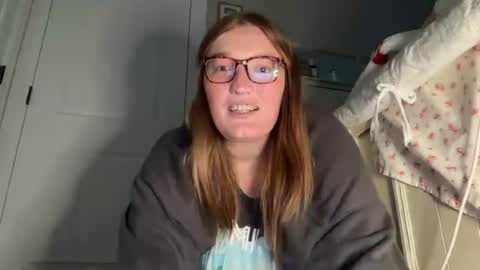 maisystellaxx online show from July 14, 2:27 am