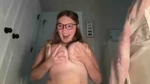maisystellaxx online show from July 28, 1:23 am