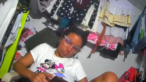 maite2020 online show from December 22, 1:23 am