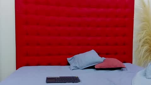 maite_smith69 online show from February 20, 12:15 pm