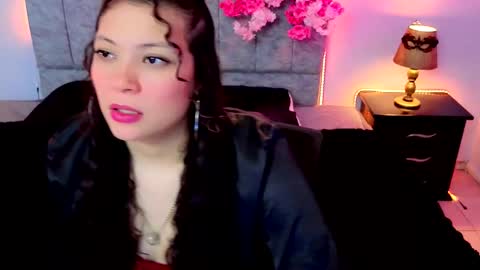 Snapshot of maite_stone1 chatting on October 11, 5:17 am MAITE STONE1 online show from October 11, 5:17 am