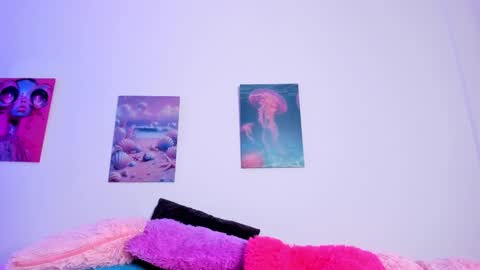 mai  online show from March 3, 7:09 pm