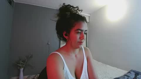   Lauu online show from March 8, 1:06 am