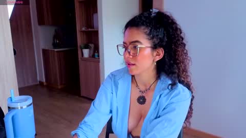   Lauu online show from April 27, 9:57 pm