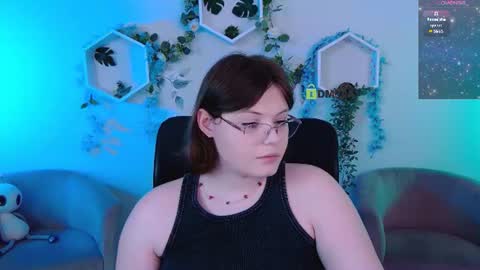 Snapshot of maja_beautiful chatting on June 18, 9:19 pm your dream online show from June 18, 9:19 pm