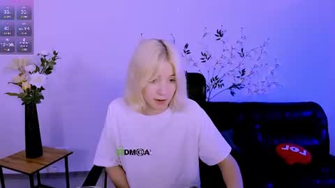 Snapshot of maja_beautiful chatting on June 23, 6:50 pm your dream online show from June 23, 6:50 pm