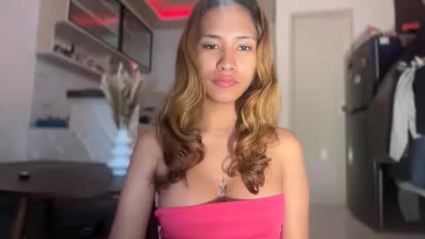 Snapshot of majestic_princesslei chatting on April 19, 2:55 am Lei online show from April 19, 2:55 am