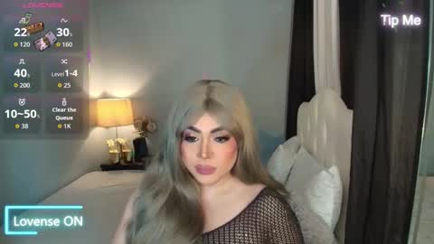 Snapshot of majestydannaxx chatting on December 5, 4:10 am majestydannaxx online show from December 5, 4:10 am