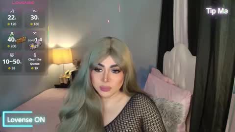 Snapshot of majestydannaxx chatting on December 16, 4:39 am majestydannaxx online show from December 16, 4:39 am