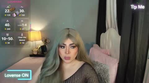 Snapshot of majestydannaxx chatting on December 21, 4:08 am majestydannaxx online show from December 21, 4:08 am