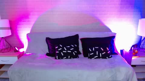 Makarena  online show from February 8, 2:16 pm