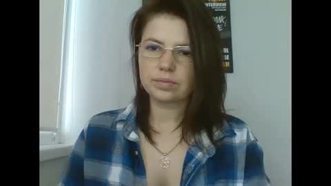 make_mesmile online show from April 24, 6:05 am