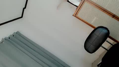 Reyn online show from April 24, 9:45 am