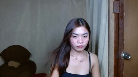 Snapshot of makeme_wettt chatting on February 5, 2:51 am makeme_wettt online show from February 5, 2:51 am