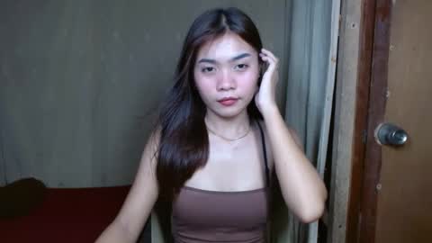 Snapshot of makeme_wettt chatting on February 6, 3:37 am makeme_wettt online show from February 6, 3:37 am