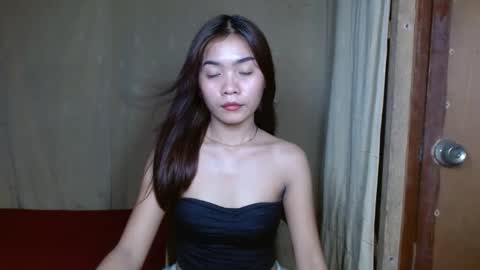 Snapshot of makeme_wettt chatting on February 11, 8:05 am makeme_wettt online show from February 11, 8:05 am