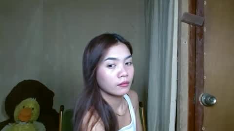 Snapshot of makeme_wettt chatting on February 17, 7:58 am makeme_wettt online show from February 17, 7:58 am