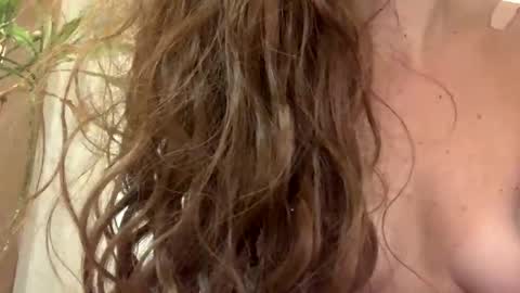 Snapshot of makemedanc chatting on October 1, 8:26 pm makemedanc online show from October 1, 8:26 pm