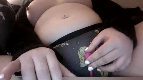 Snapshot of makemewatch chatting on February 19, 3:50 am makemewatch online show from February 19, 3:50 am