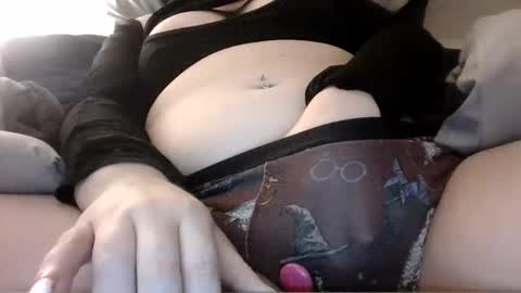 Snapshot of makemewatch chatting on October 2, 9:33 pm makemewatch online show from October 2, 9:33 pm