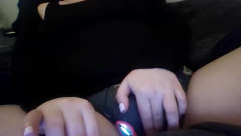 makemewatch online show from April 23, 8:44 pm