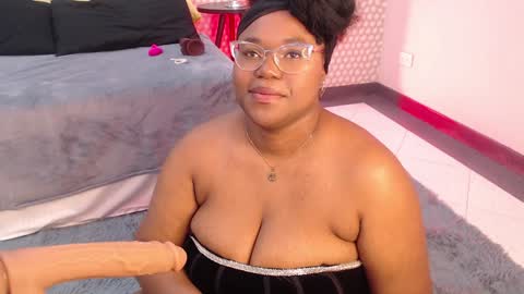 Snapshot of makena_gh chatting on January 3, 3:27 am makena online show from January 3, 3:27 am