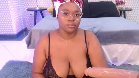 Snapshot of makena_gh chatting on January 8, 6:52 am makena online show from January 8, 6:52 am