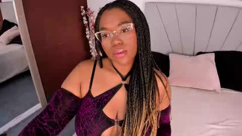 Snapshot of makena_gh chatting on September 26, 4:38 am makena online show from September 26, 4:38 am
