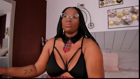 Snapshot of makena_gh chatting on October 17, 3:42 am makena online show from October 17, 3:42 am