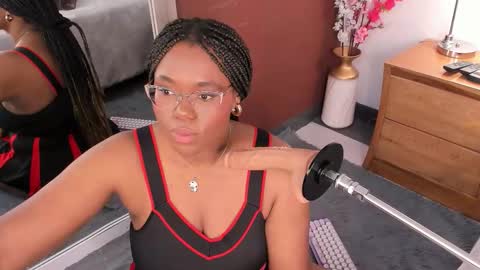 makena online show from November 13, 4:00 am