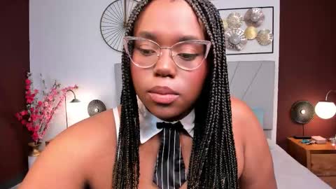 makena online show from March 14, 3:23 am