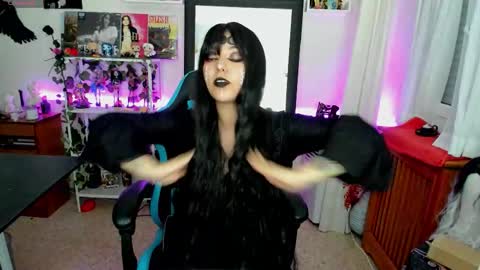 ...  ... online show from October 12, 4:44 am