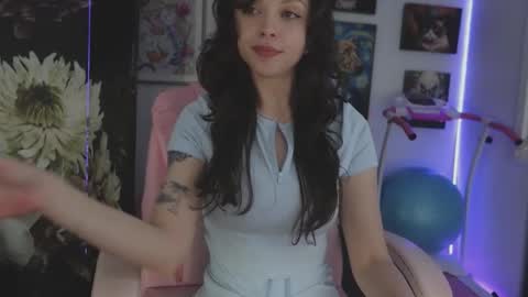 MakiyahBelle online show from February 20, 10:49 am