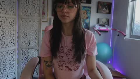 Snapshot of makiyahbelle2 chatting on July 4, 3:24 am MakiyahBelle online show from July 4, 3:24 am
