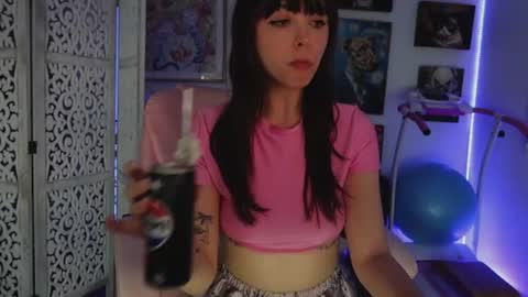 Snapshot of makiyahbelle2 chatting on July 7, 7:23 am MakiyahBelle online show from July 7, 7:23 am