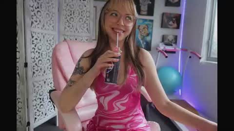 Snapshot of makiyahbelle2 chatting on July 22, 6:38 am MakiyahBelle online show from July 22, 6:38 am