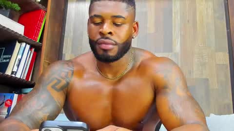 Makonnen online show from February 12, 4:33 am