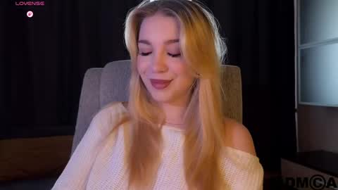 maksisisia online show from April 22, 1:23 pm