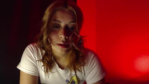 Snapshot of mala_vela chatting on December 2, 3:12 am mala_vela online show from December 2, 3:12 am