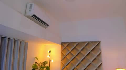 Call Me  Mala   online show from April 21, 1:42 am