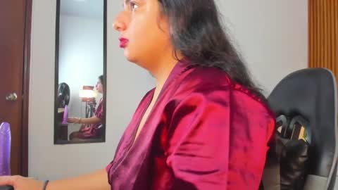 M A L A K online show from April 19, 1:49 am