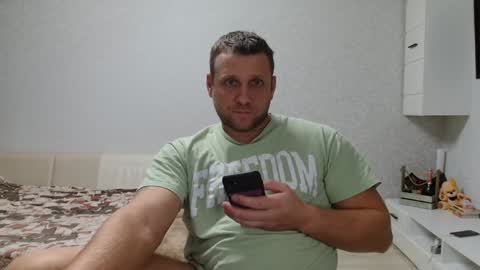 malchyshka online show from December 5, 4:34 pm