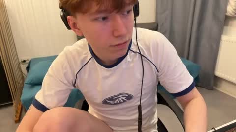 Snapshot of malcolm_yang chatting on December 5, 1:09 pm Tom and Mark 3 online show from December 5, 1:09 pm