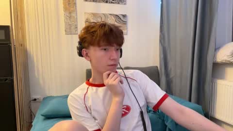 Snapshot of malcolm_yang chatting on December 14, 3:17 pm Tom and Mark 3 online show from December 14, 3:17 pm